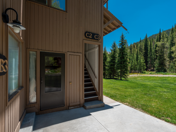 Copper MTN Center village pet friendly one bedroom Ski in Walk out